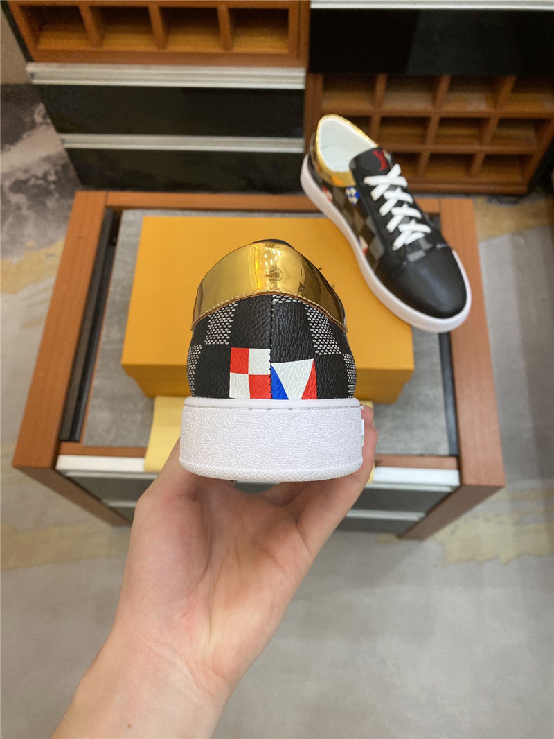 Louis Vuitton Men SNEAKER