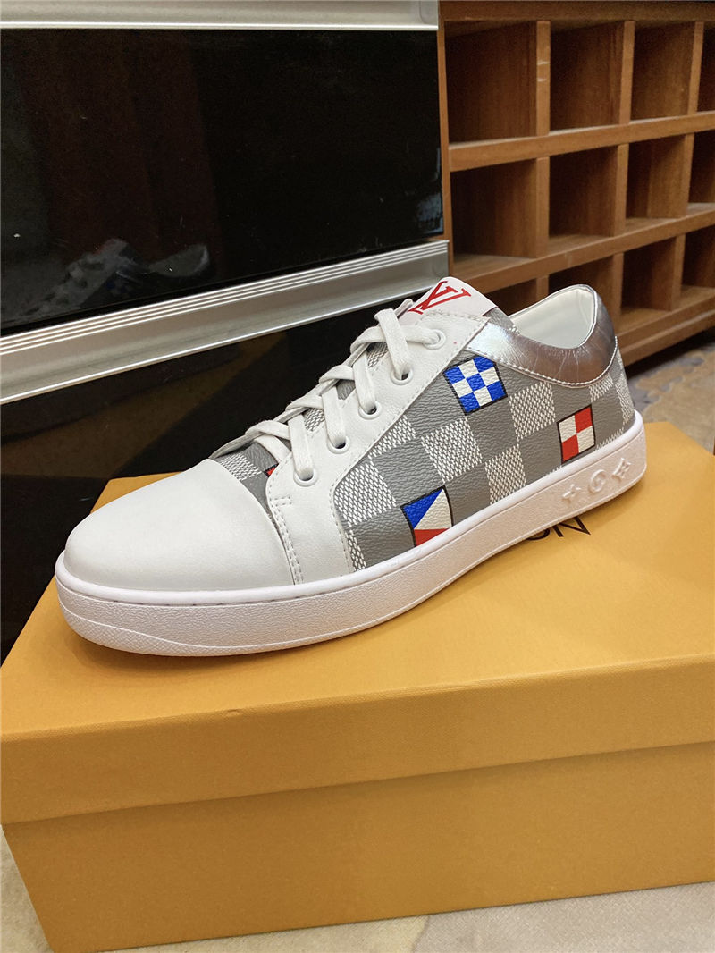 Louis Vuitton Men SNEAKER