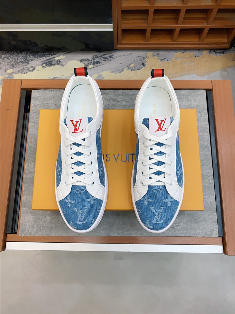 Louis Vuitton Men SNEAKER