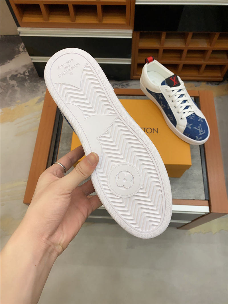 Louis Vuitton Men SNEAKER