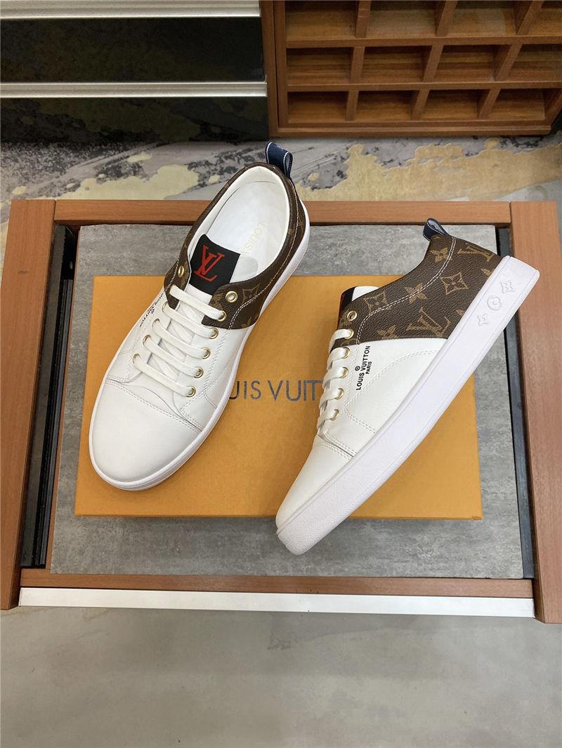 Louis Vuitton Men SNEAKER