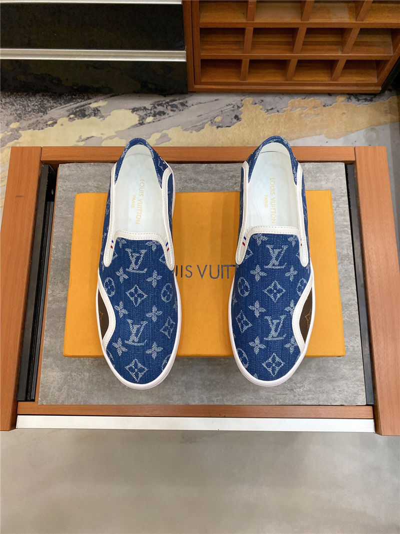 Louis Vuitton Men SNEAKER