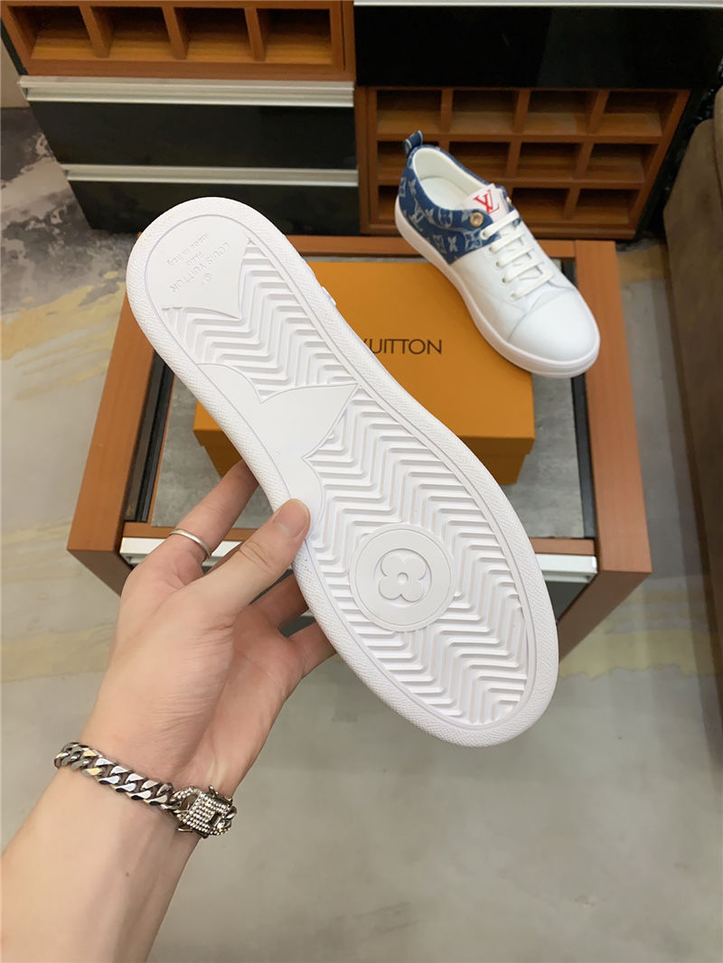 Louis Vuitton Men SNEAKER