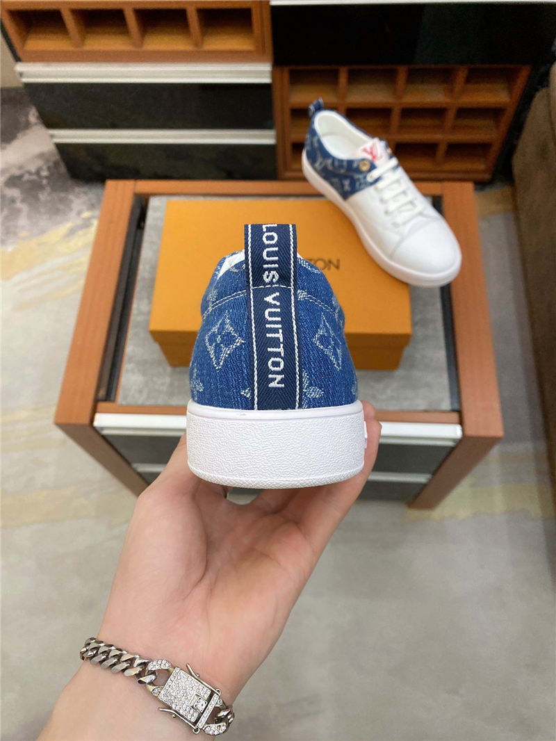 Louis Vuitton Men SNEAKER