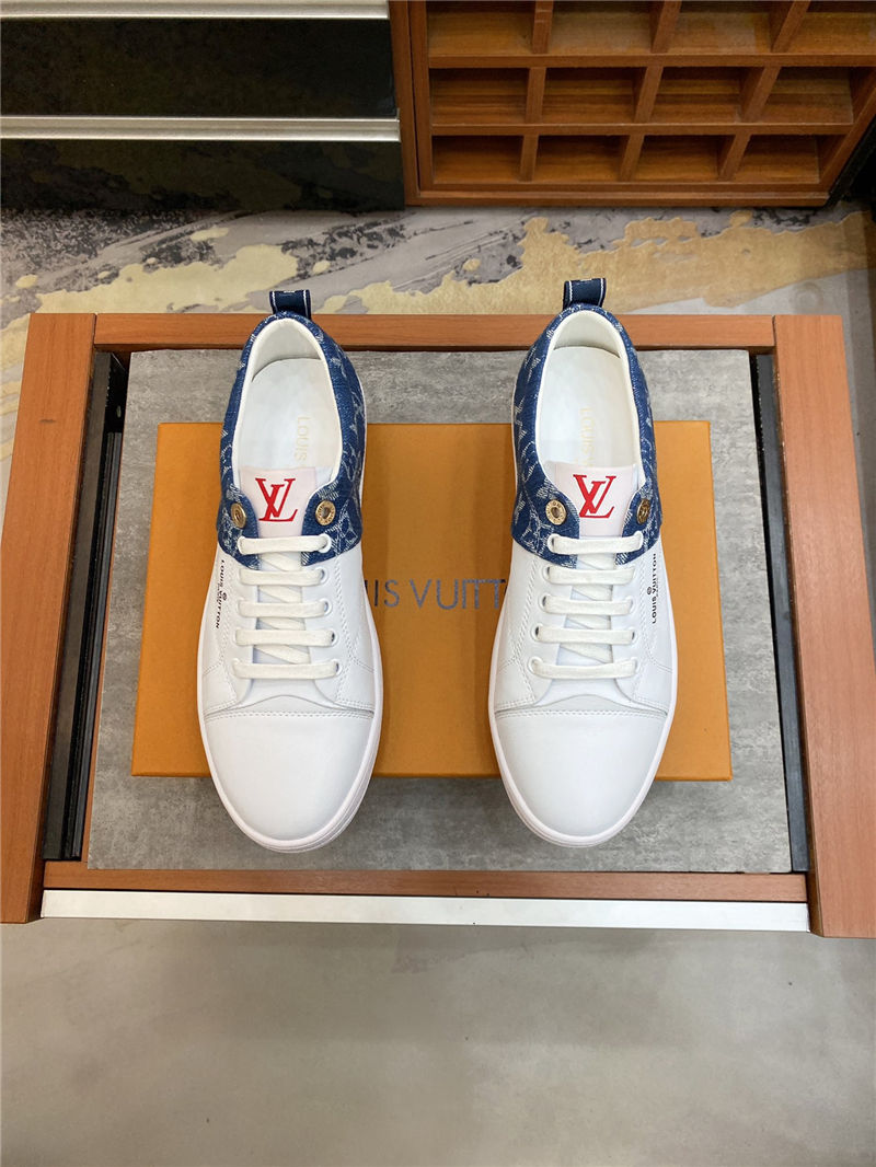 Louis Vuitton Men SNEAKER