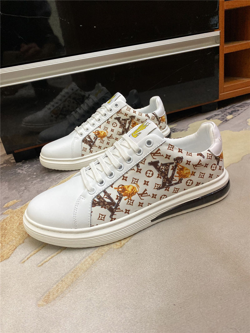 Louis Vuitton Men SNEAKER