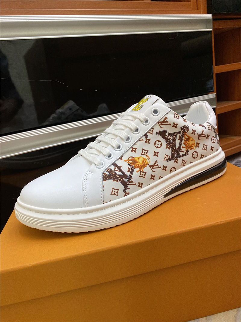 Louis Vuitton Men SNEAKER