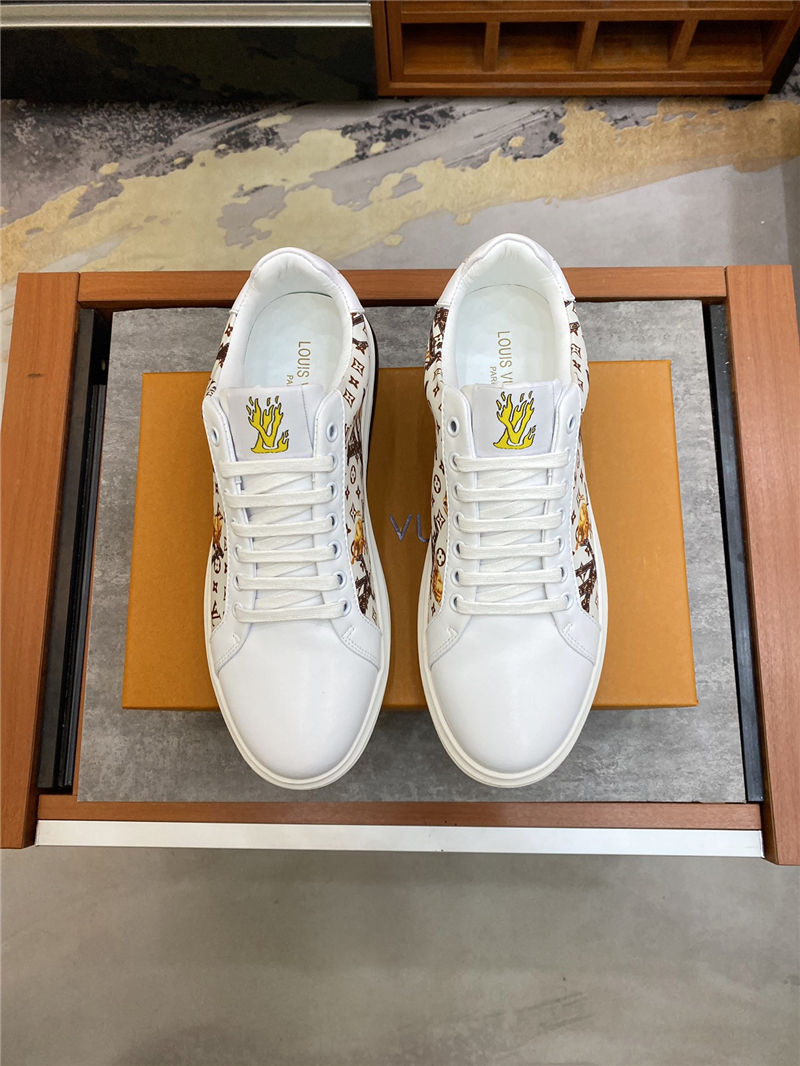 Louis Vuitton Men SNEAKER