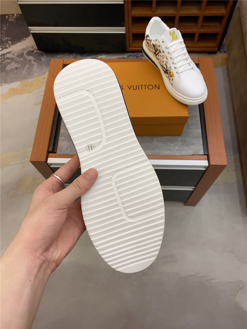 Louis Vuitton Men SNEAKER