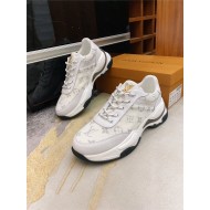 Louis Vuitton Men SNEAKER