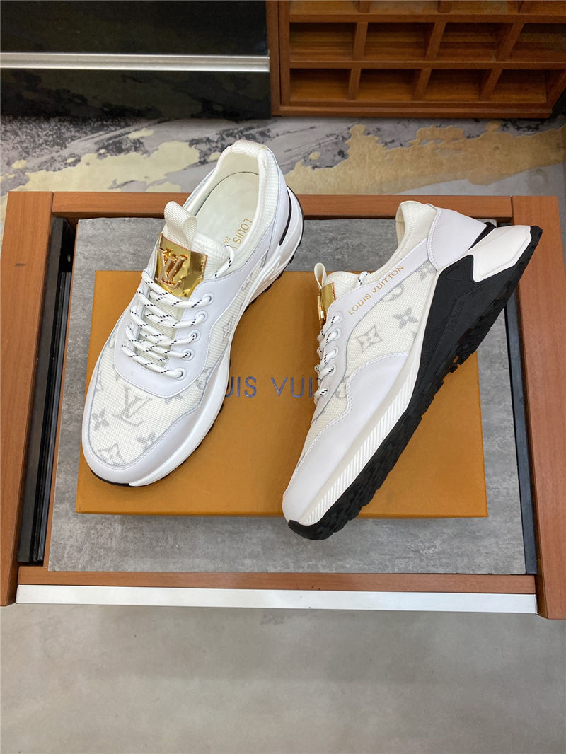 Louis Vuitton Men SNEAKER