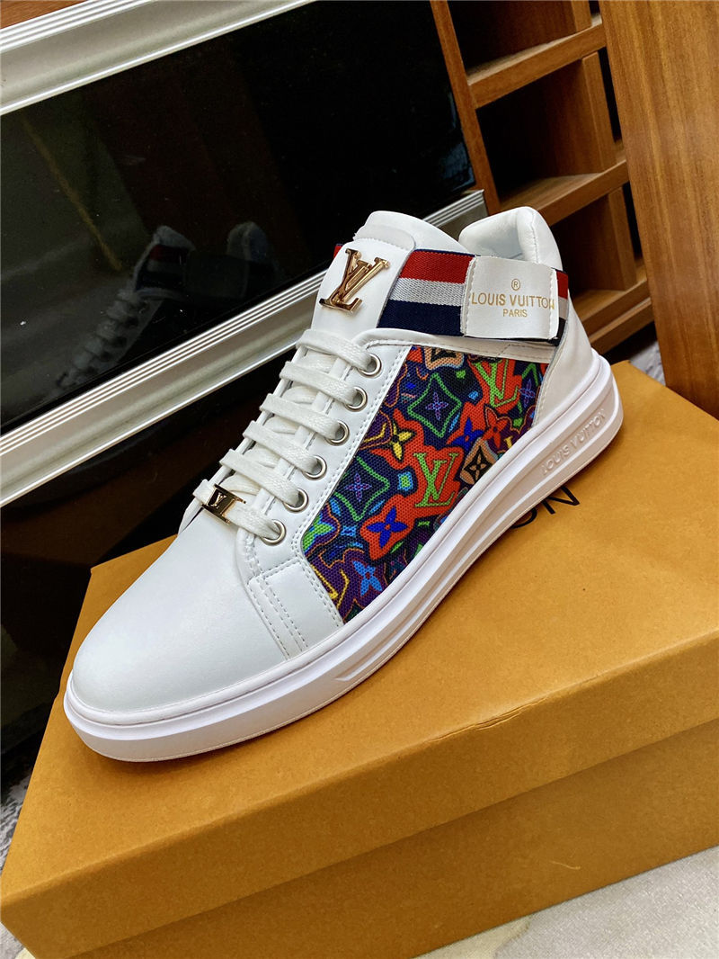 Louis Vuitton Men SNEAKER