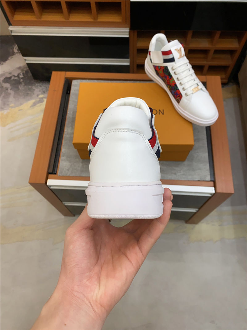 Louis Vuitton Men SNEAKER