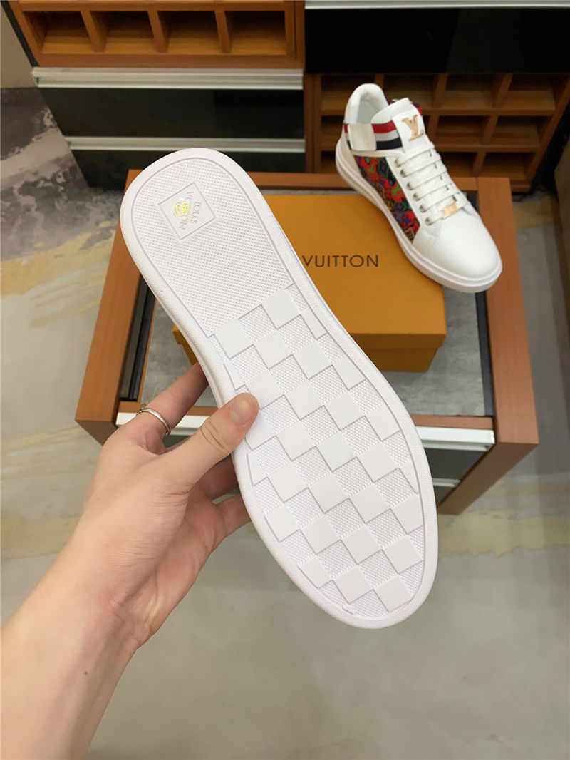 Louis Vuitton Men SNEAKER