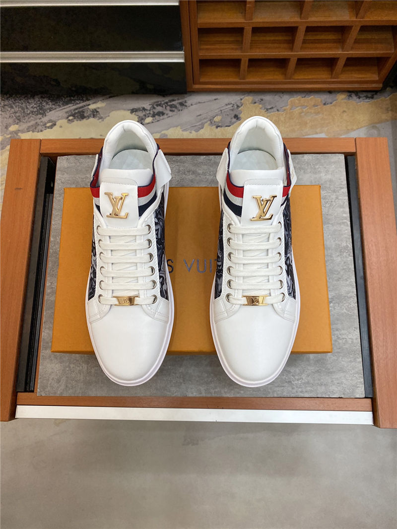 Louis Vuitton Men SNEAKER