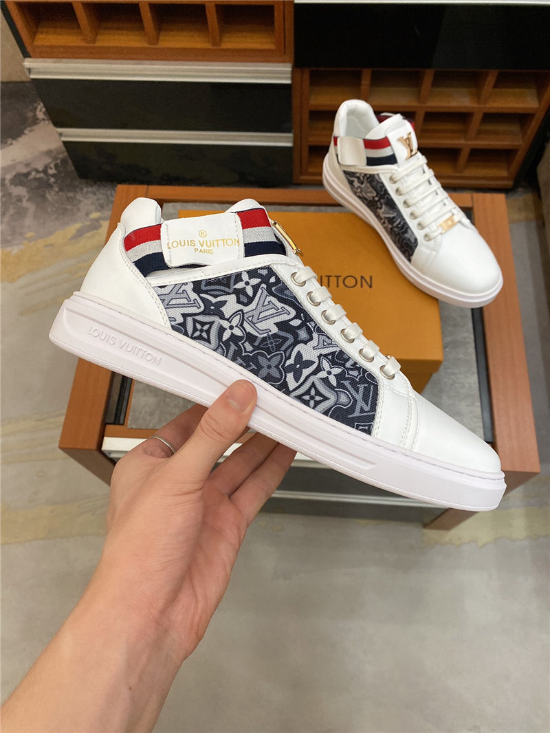 Louis Vuitton Men SNEAKER