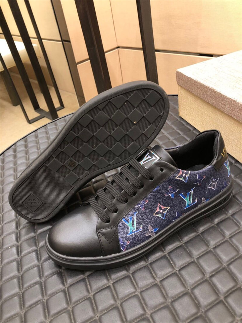 Louis Vuitton Men SNEAKER