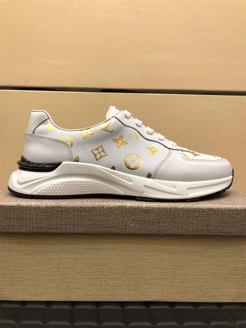 Louis Vuitton Men SNEAKER