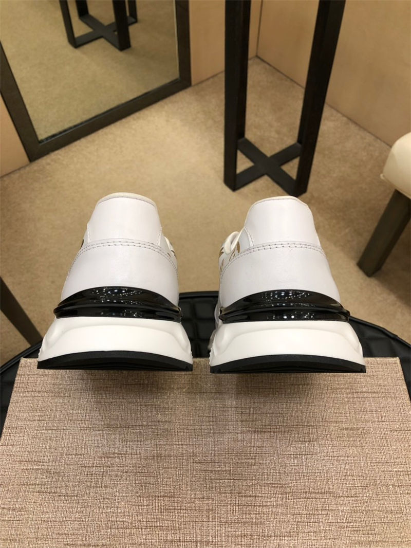 Louis Vuitton Men SNEAKER