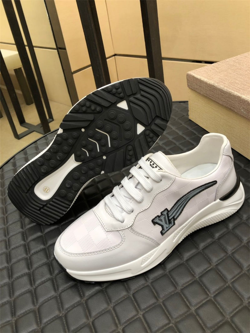 Louis Vuitton Men SNEAKER