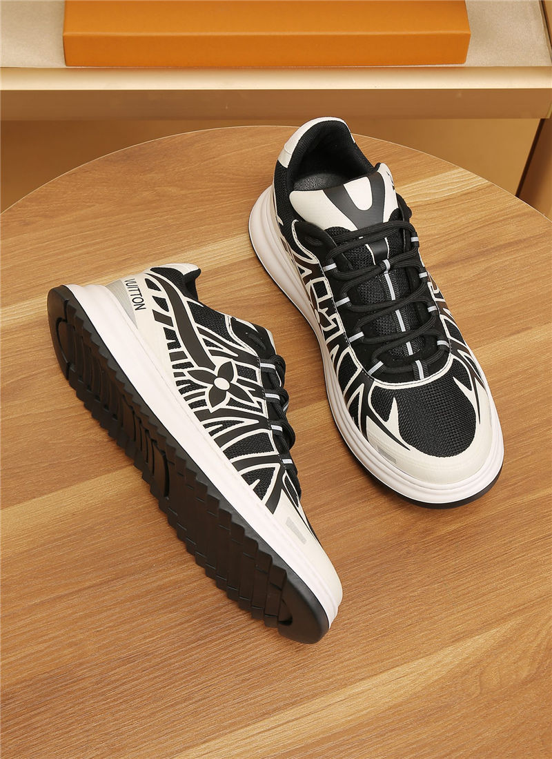 Louis Vuitton Men SNEAKER