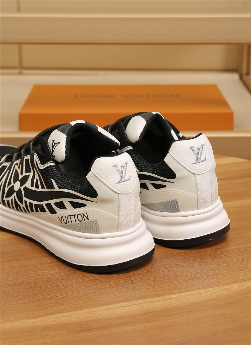 Louis Vuitton Men SNEAKER