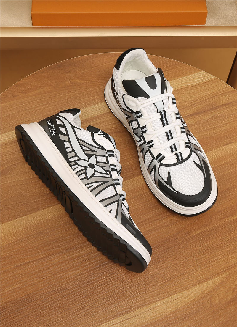 Louis Vuitton Men SNEAKER