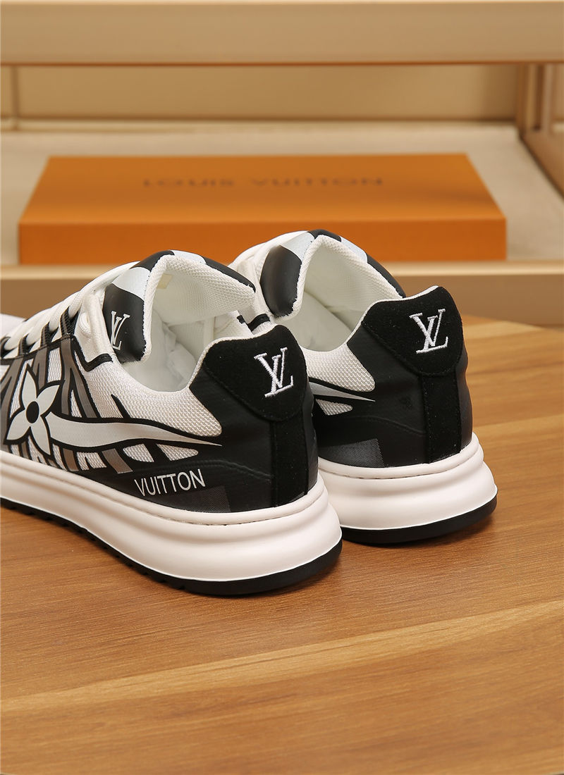 Louis Vuitton Men SNEAKER