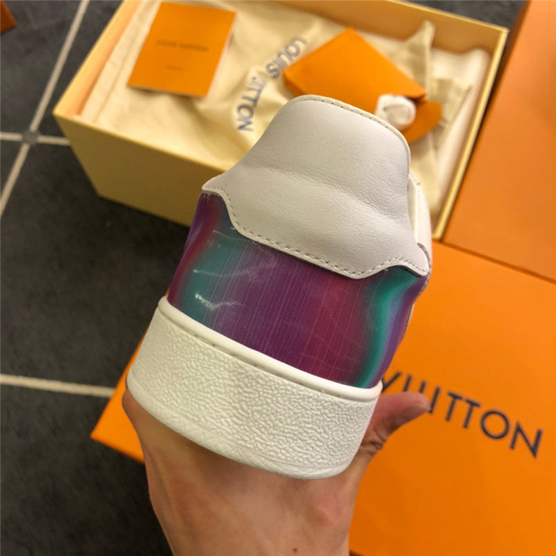 Louis Vuitton Men SNEAKER