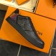 Louis Vuitton Men SNEAKER