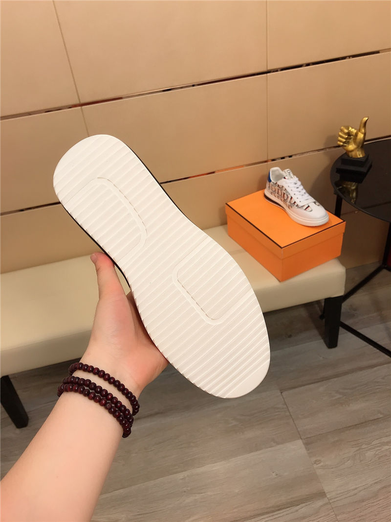 Louis Vuitton Men SNEAKER