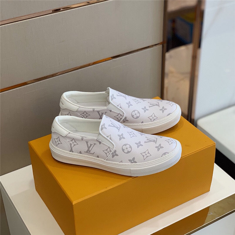 Louis Vuitton Men SNEAKER