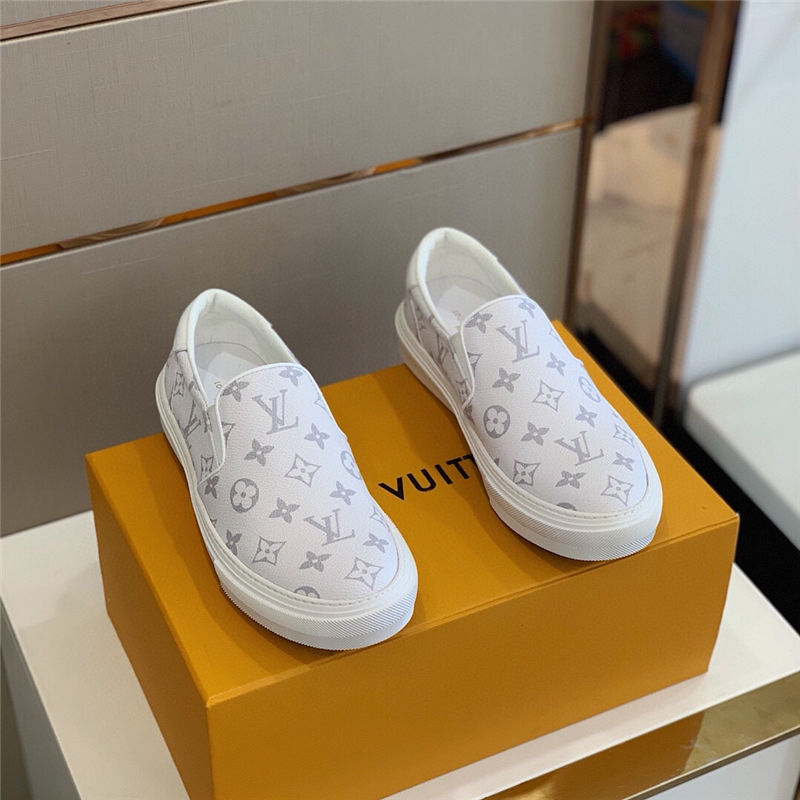 Louis Vuitton Men SNEAKER