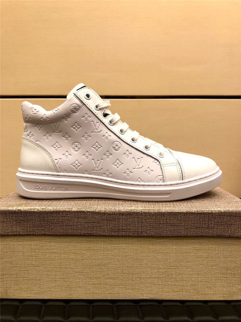 Louis Vuitton Men SNEAKER