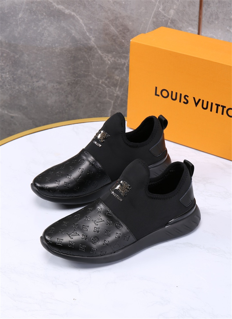 Louis Vuitton Men SNEAKER