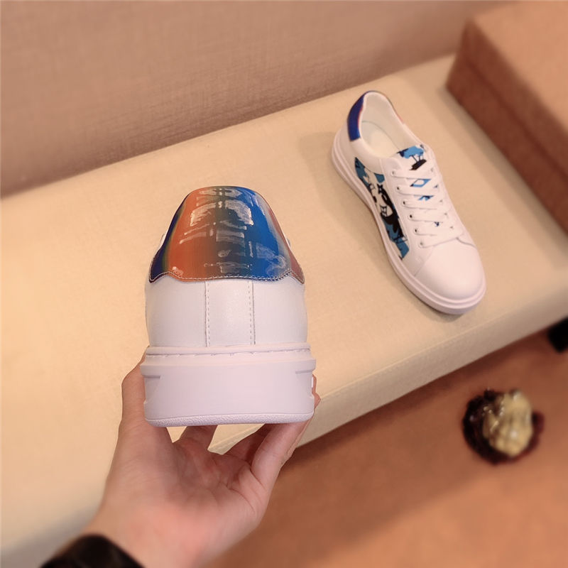 Louis Vuitton Men SNEAKER