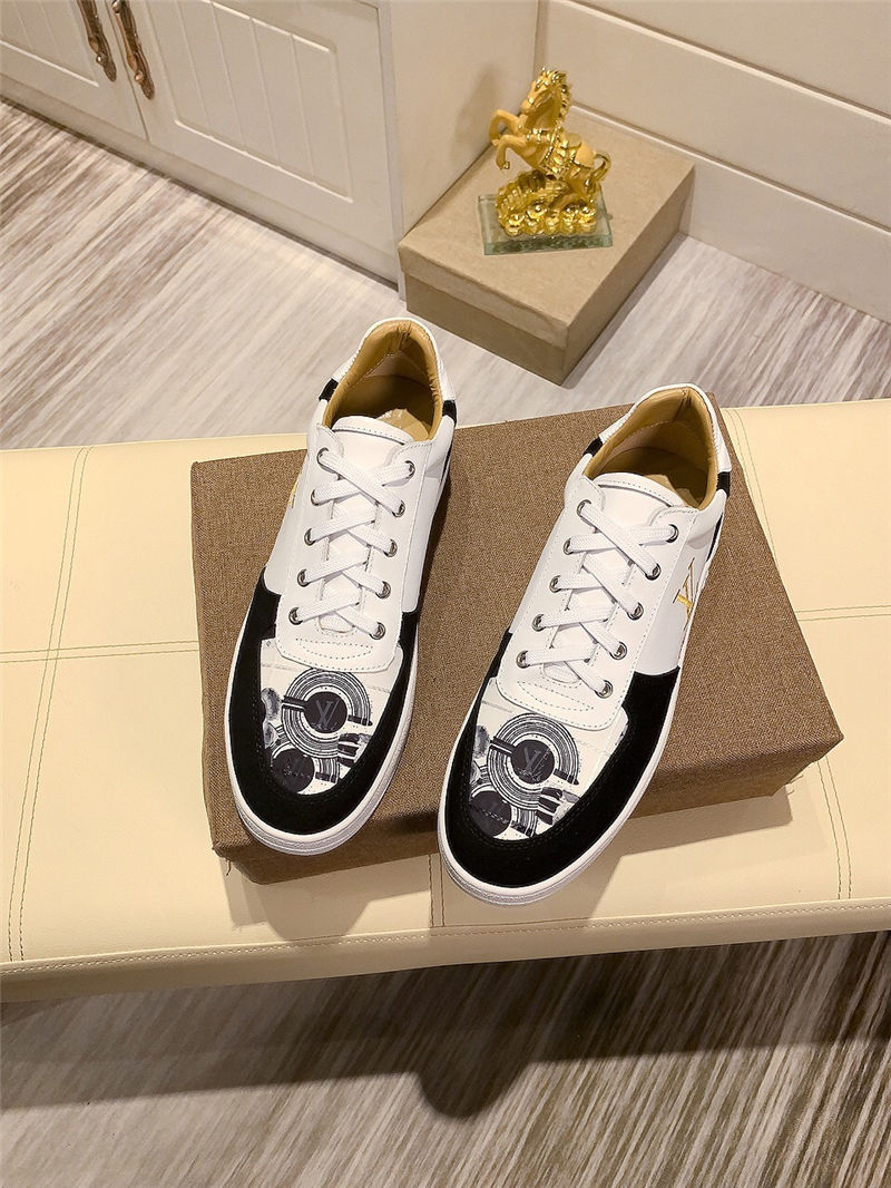 Louis Vuitton Men SNEAKER