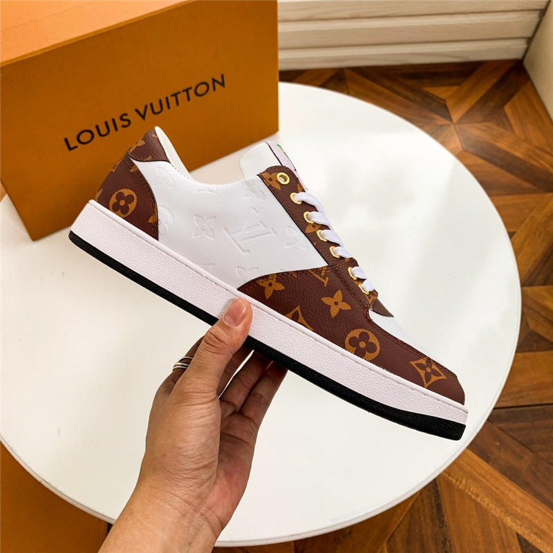 Louis Vuitton Men SNEAKER