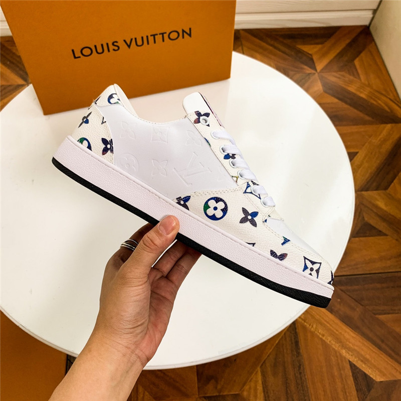 Louis Vuitton Men SNEAKER