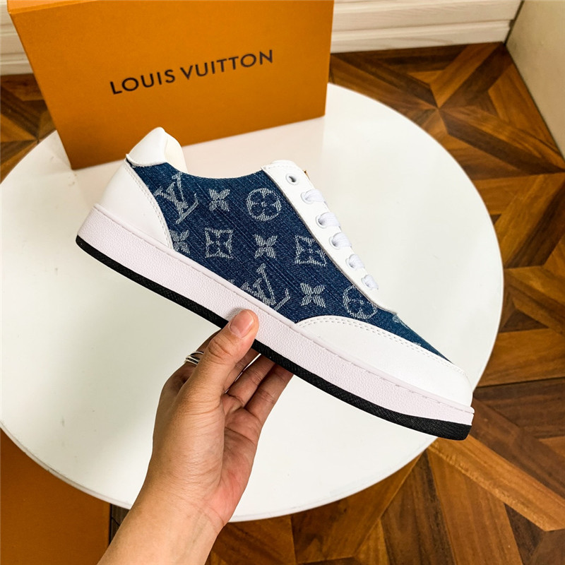 Louis Vuitton Men SNEAKER