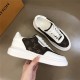 Louis Vuitton Men SNEAKER