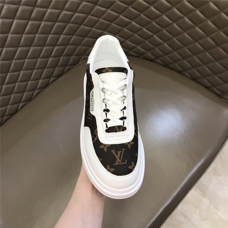 Louis Vuitton Men SNEAKER