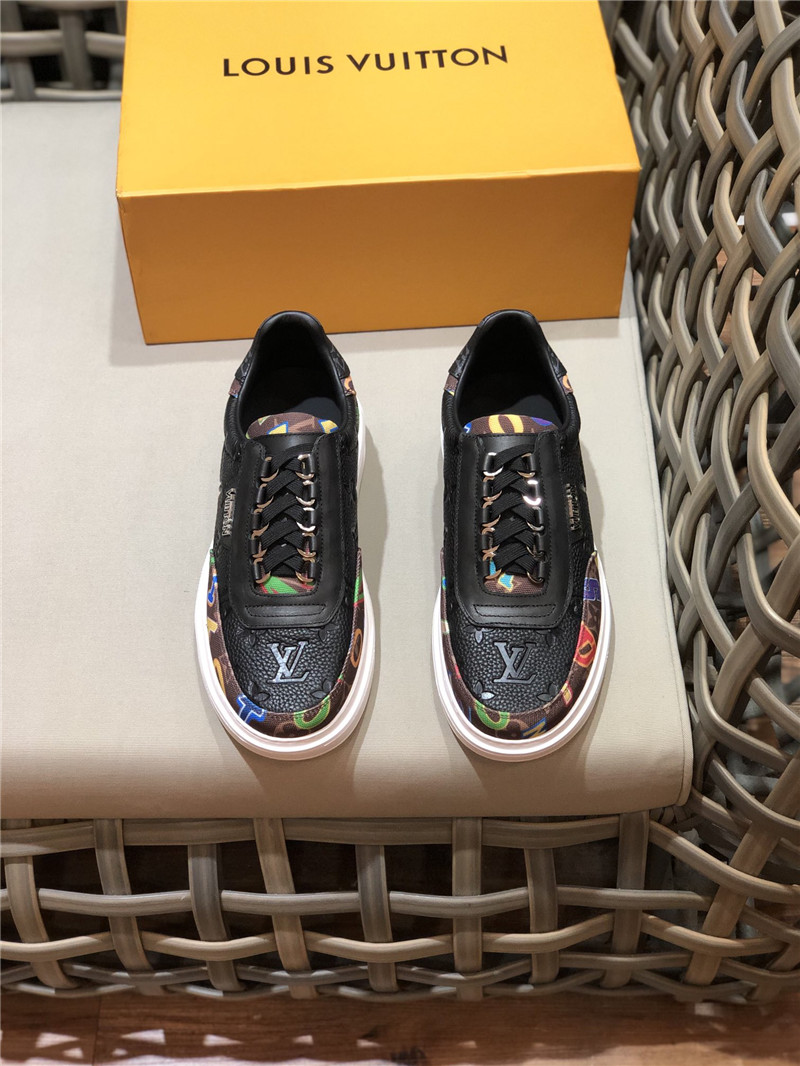 Louis Vuitton Men SNEAKER