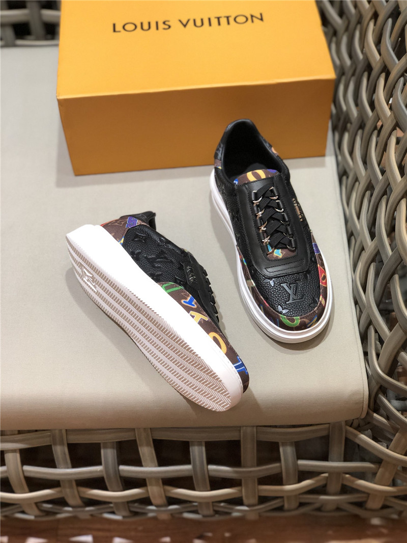 Louis Vuitton Men SNEAKER