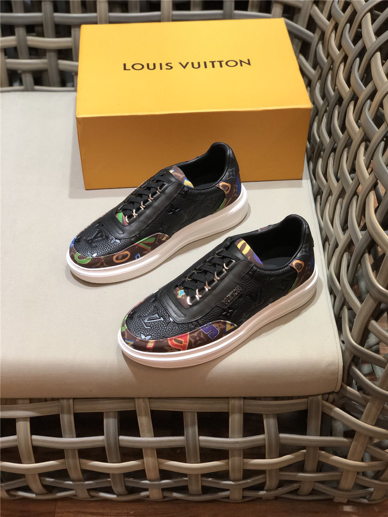 Louis Vuitton Men SNEAKER