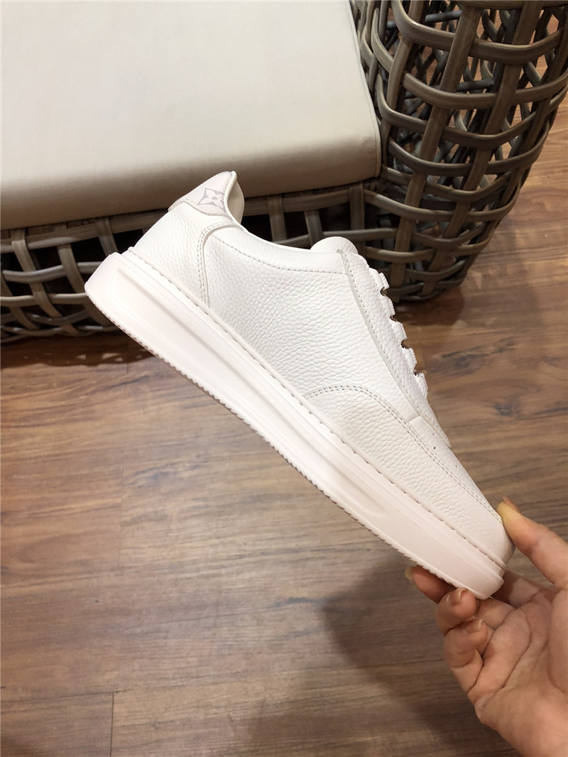 Louis Vuitton Men SNEAKER