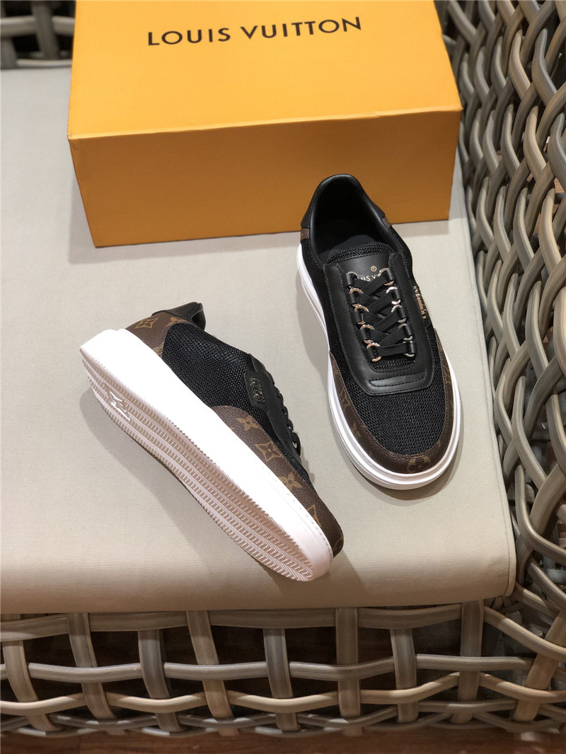 Louis Vuitton Men SNEAKER