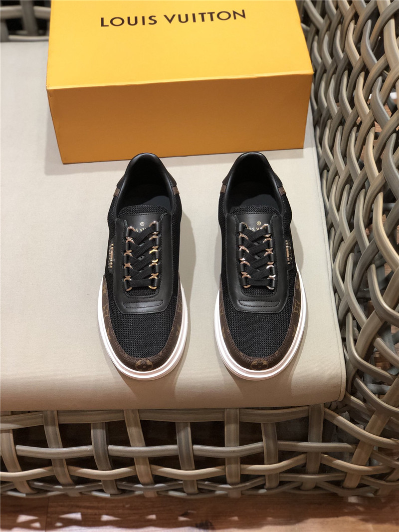 Louis Vuitton Men SNEAKER