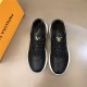 Louis Vuitton Men SNEAKER