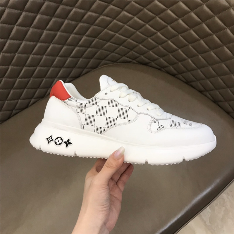 Louis Vuitton Men SNEAKER